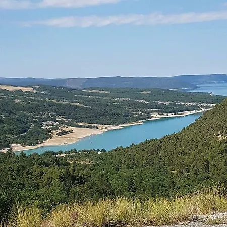 Le Cytise Holiday home Caille